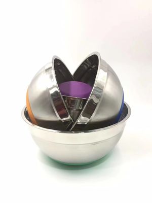 Insalatiera del metallo di acciaio inossidabile con il fondo del silicone del coperchio 1.25L-5L