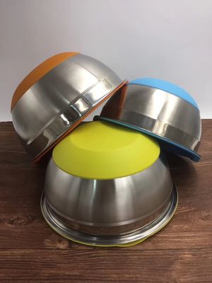 Insalatiera del metallo di acciaio inossidabile con il fondo del silicone del coperchio 1.25L-5L