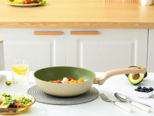 Sano cucinando non la padella 7Inch del bastone con rivestimento di titanio