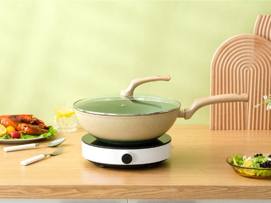 Wok cinese di alluminio premio con il rivestimento di vetro temperato del bastone non e del coperchio