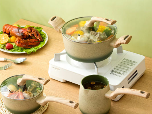 Sano cucinando non l'insieme 4Piece delle pentole del bastone con rivestimento di titanio