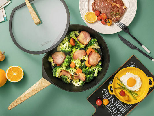 Oven Safe Aluminum Frying Pan 10.25Inch con la maniglia del silicone