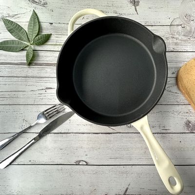 Lo smalto del ghisa ha ricoperto la frittura dell'interno di Pan Non Stick Durable Black